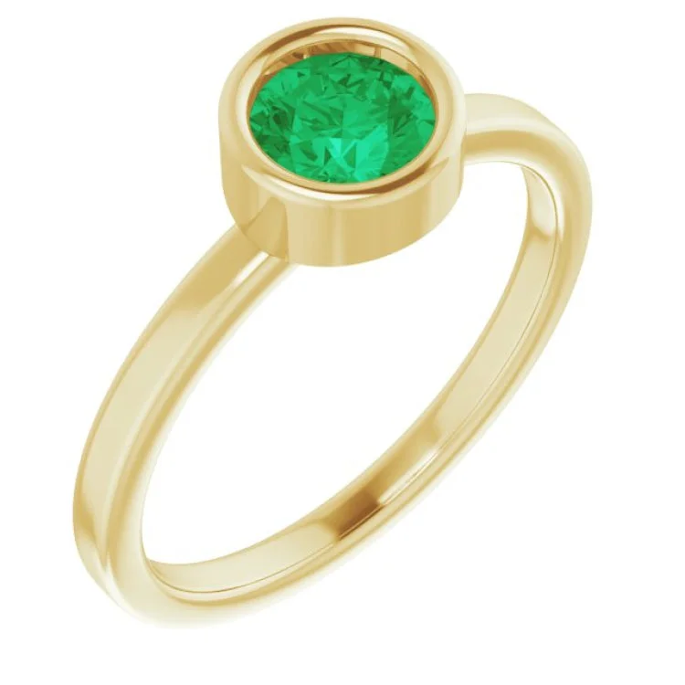 Ladies rings retro look -14K Yellow 5.5 mm Lab-Grown Emerald Ring