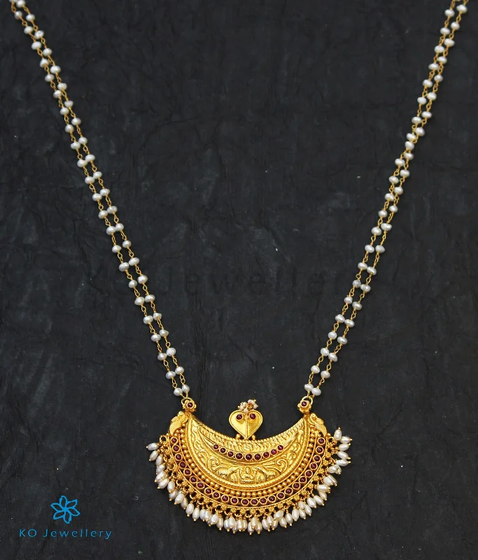 ladies necklaces luxury-The Amodini Kodava Kokkethathi Silver Necklace (Pearl)