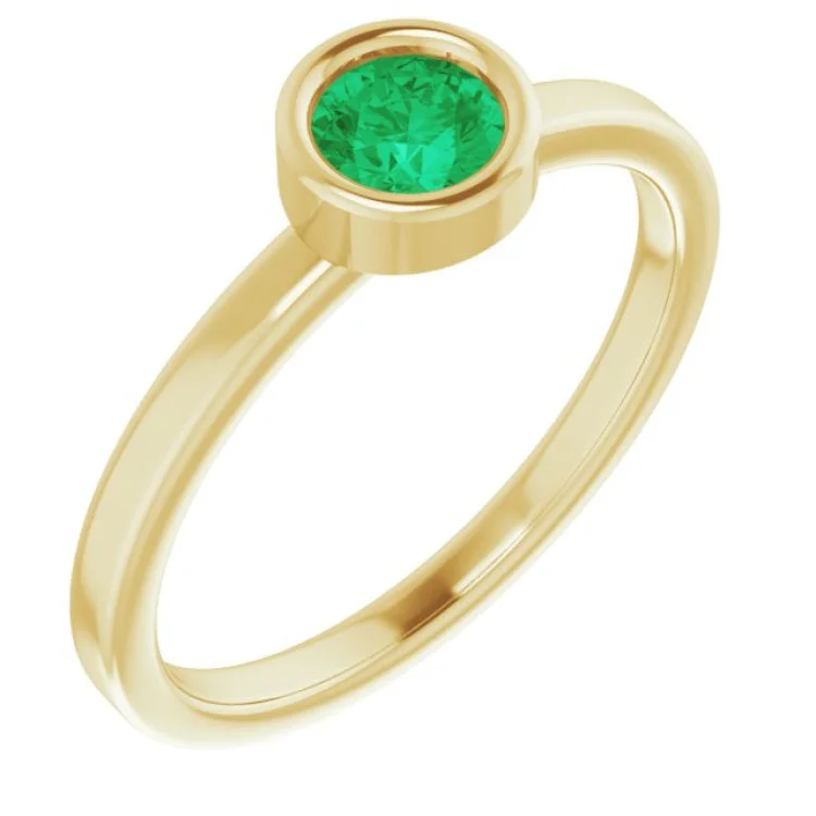 Ladies rings peridot green -14K Yellow 4.5 mm Natural Emerald Ring